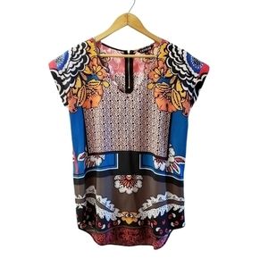 Short Sleeve V-Neck Blouse Bright Bohemian floral pattern Size S